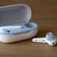 Imagen para el artículo titulado FreeBuds SE, análisis: Huawei demuestra lo que tienen que tener unos auriculares baratos para triunfar